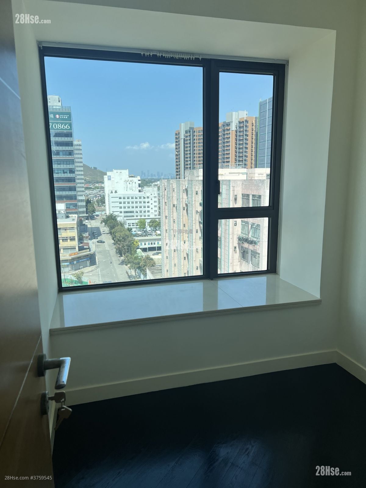 One Regent Place Sell 3 Bedrooms 600 ft²