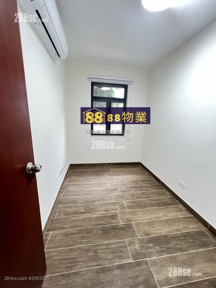 村屋 租盘 3 房 , 1 浴室 700 平方尺