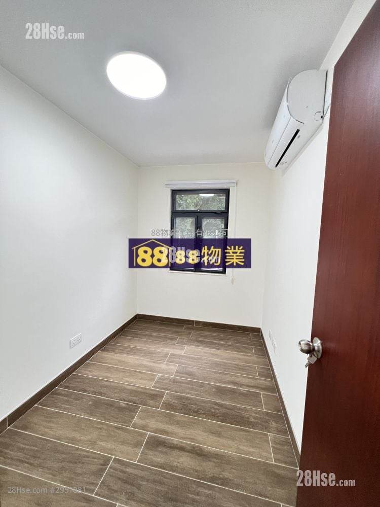 村屋 租盘 3 房 , 1 浴室 700 平方尺