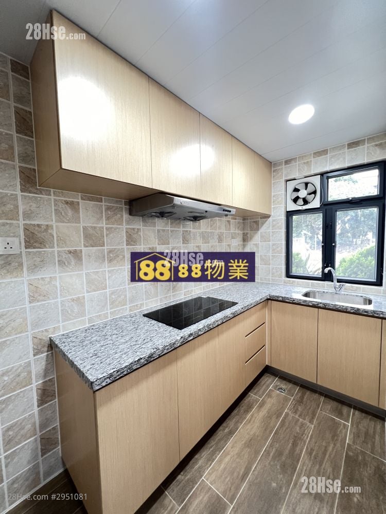 村屋 租盘 3 房 , 1 浴室 700 平方尺