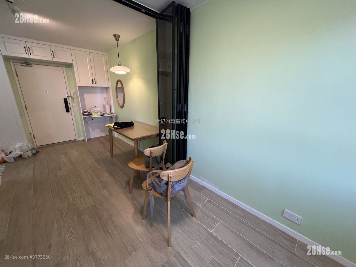 Shan Lai Court Sell 1 Bedroom , 1 Bathroom 385 ft²