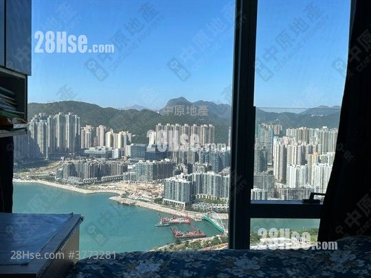 MALIBU 售盘 4 房 , 4 浴室 1,087 平方尺