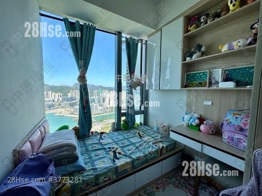 MALIBU 售盘 4 房 , 4 浴室 1,087 平方尺