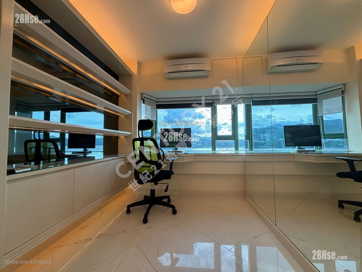 Vista Paradiso Sell 3 Bedrooms , 2 Bathrooms 918 ft²