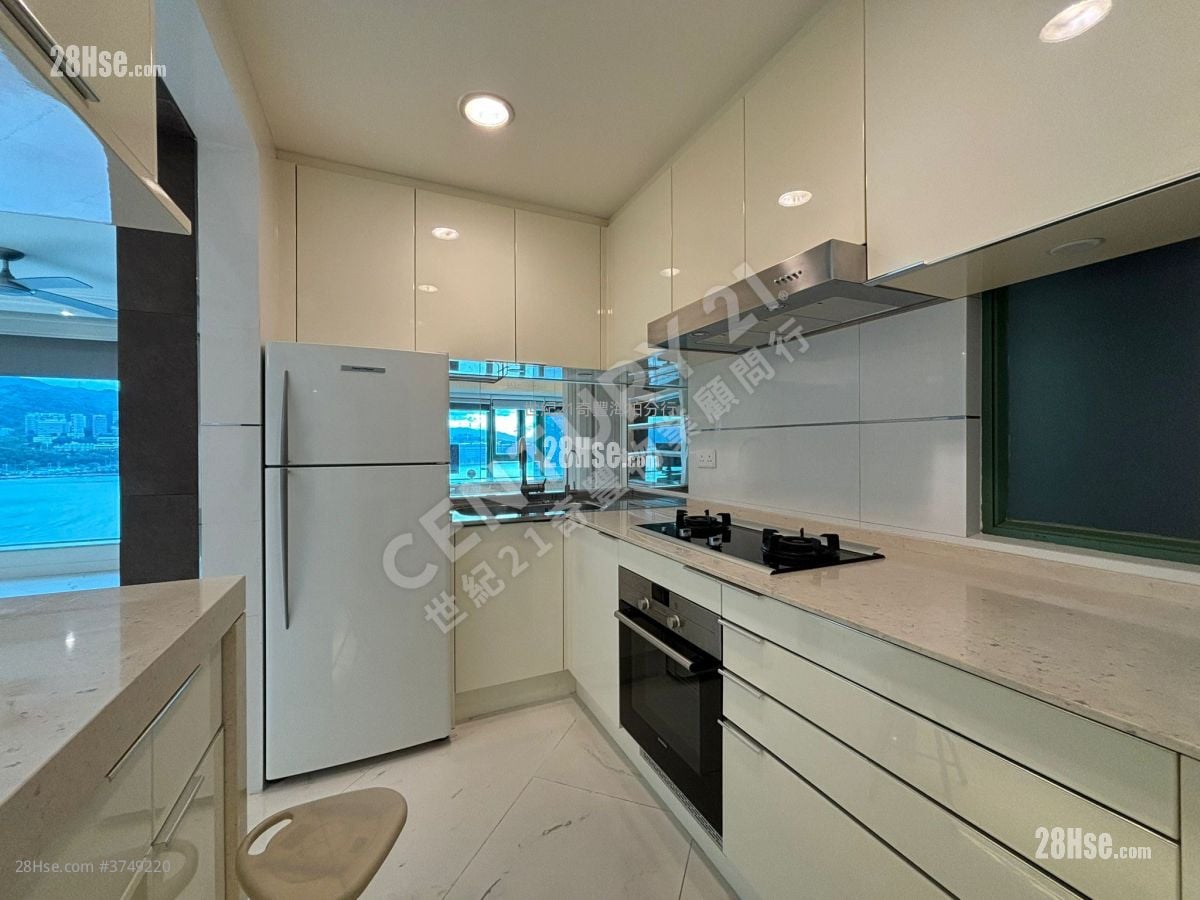 Vista Paradiso Sell 3 Bedrooms , 2 Bathrooms 918 ft²