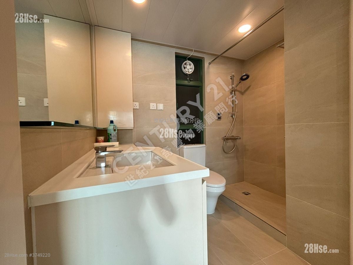 Vista Paradiso Sell 3 Bedrooms , 2 Bathrooms 918 ft²