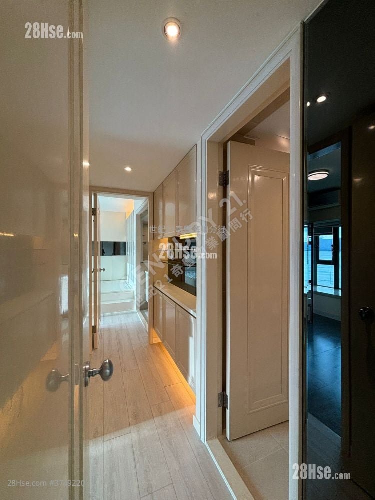 Vista Paradiso Sell 3 Bedrooms , 2 Bathrooms 918 ft²