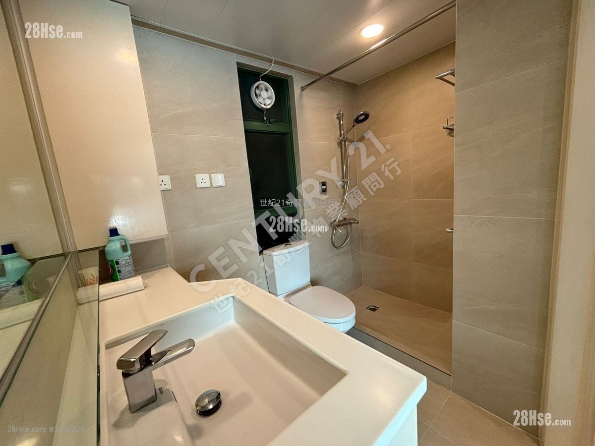 Vista Paradiso Sell 3 Bedrooms , 2 Bathrooms 918 ft²