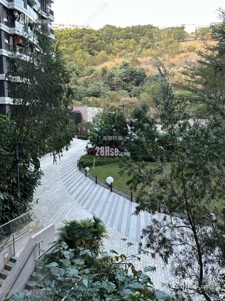 Dragons Range Sell 3 Bedrooms , 2 Bathrooms 809 ft²