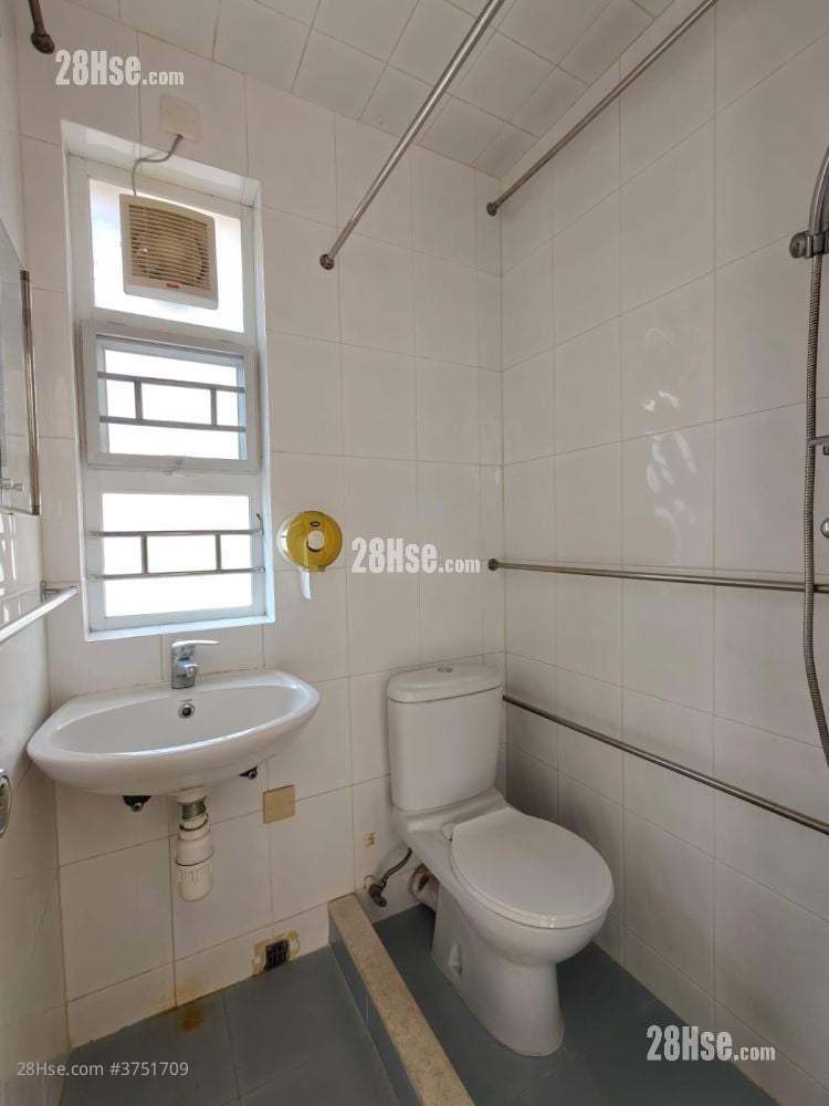 村屋 租盤 2 房 , 1 浴室