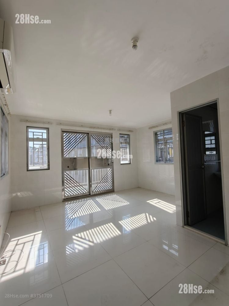 村屋 租盤 2 房 , 1 浴室