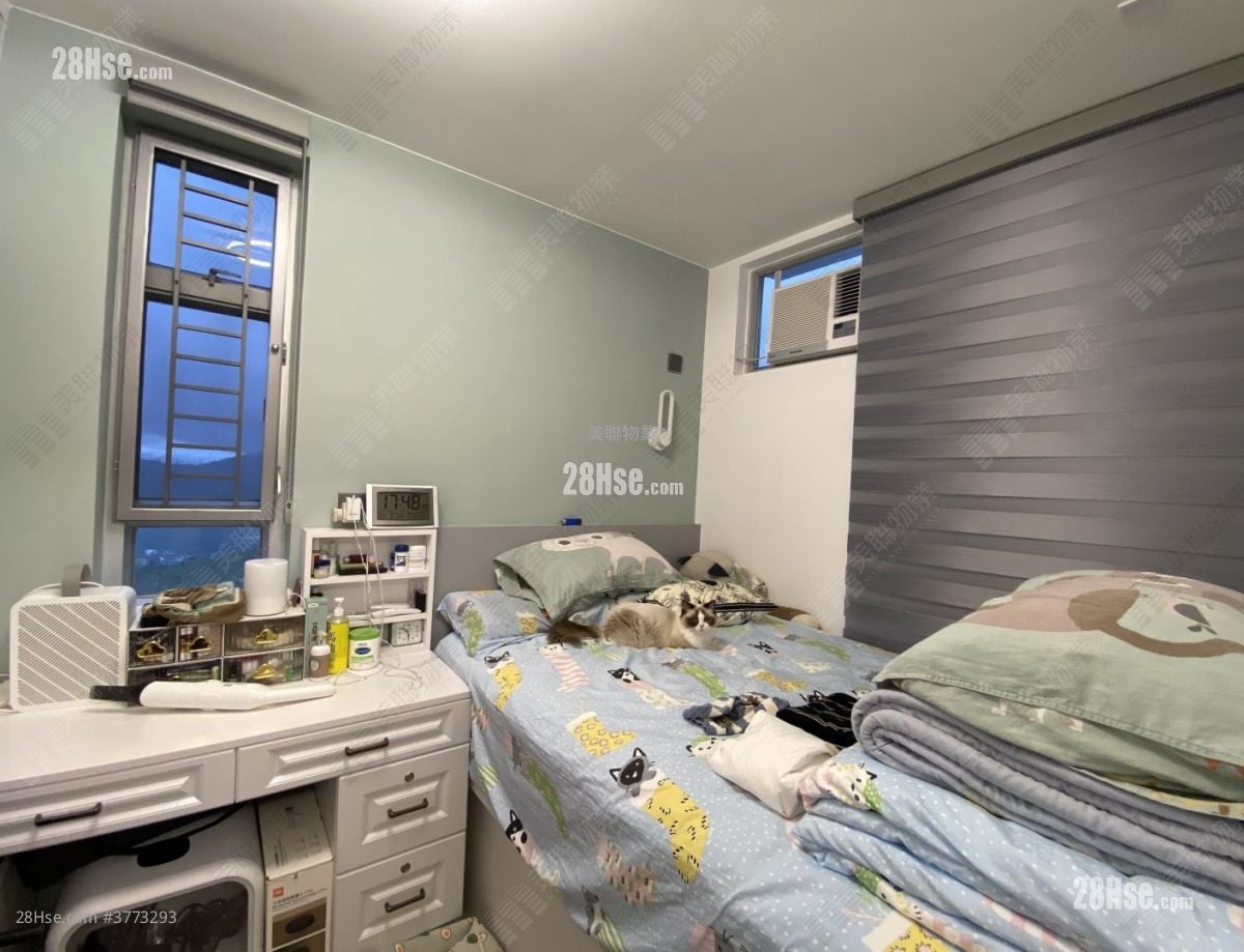 Shan Lai Court Sell 385 ft²