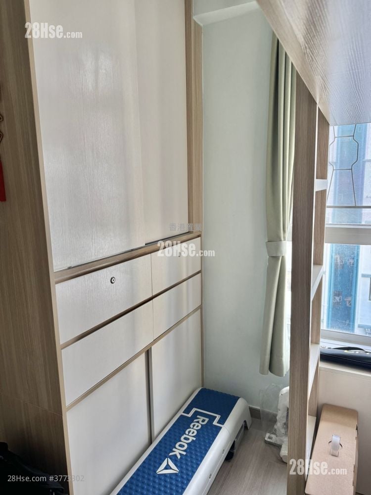 The Eastborne Sell 2 Bedrooms , 1 Bathroom 335 ft²