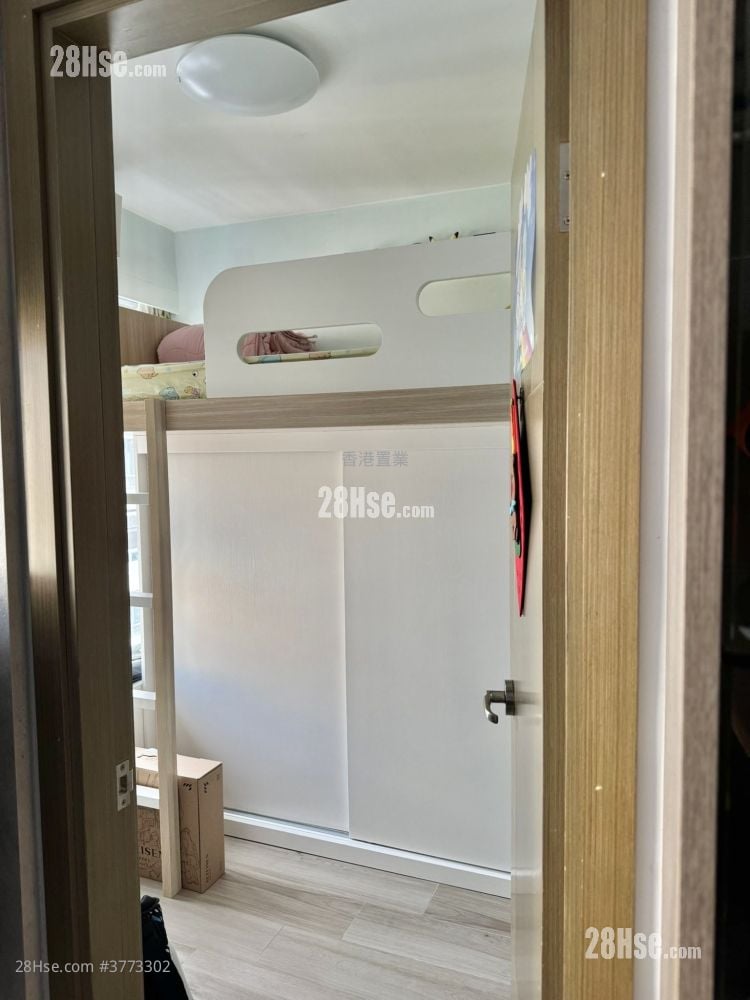 The Eastborne Sell 2 Bedrooms , 1 Bathroom 335 ft²