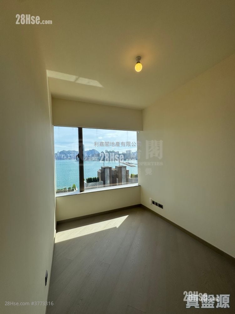 Pano Harbour Sell 3 Bedrooms 1,185 ft²