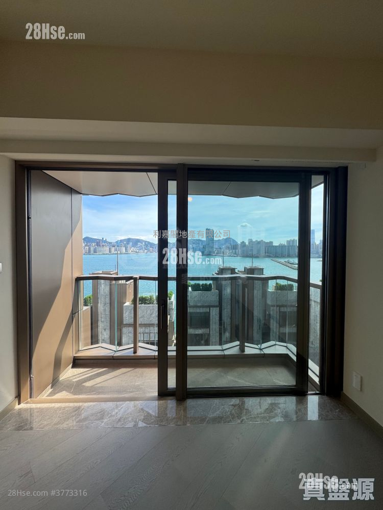 Pano Harbour Sell 3 Bedrooms 1,185 ft²