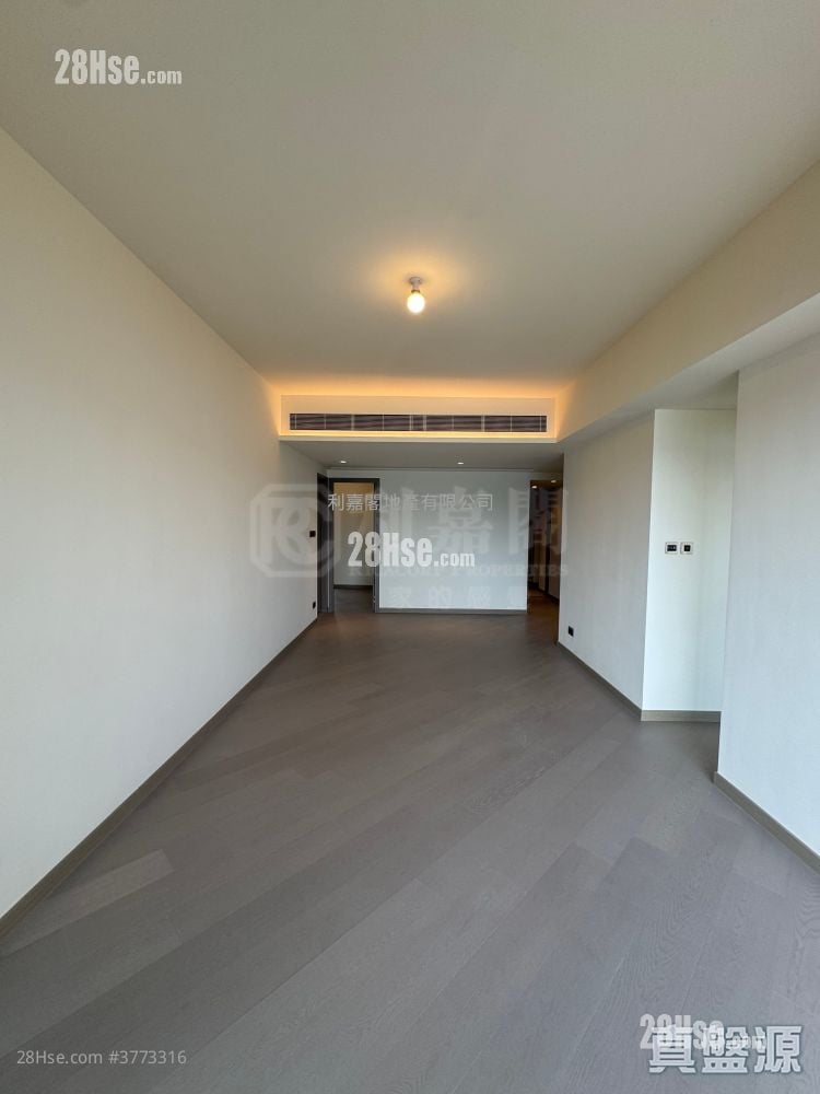 Pano Harbour Sell 3 Bedrooms 1,185 ft²