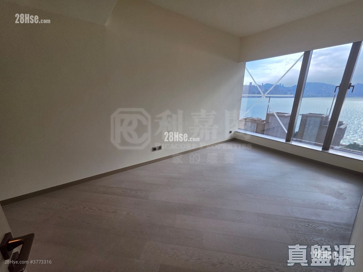 Pano Harbour Sell 3 Bedrooms 1,185 ft²