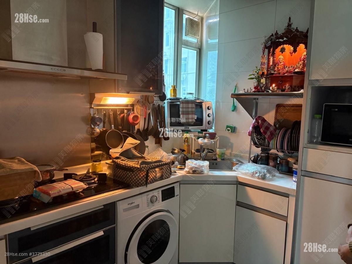 Casa 880 售盘 4 房 , 2 浴室 1,008 平方尺