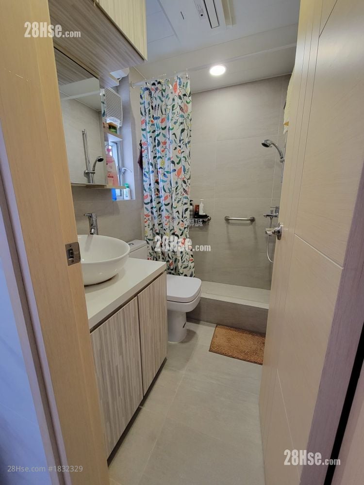 Hong Nga Court Sell 2 Bedrooms , 1 Bathroom 546 ft²