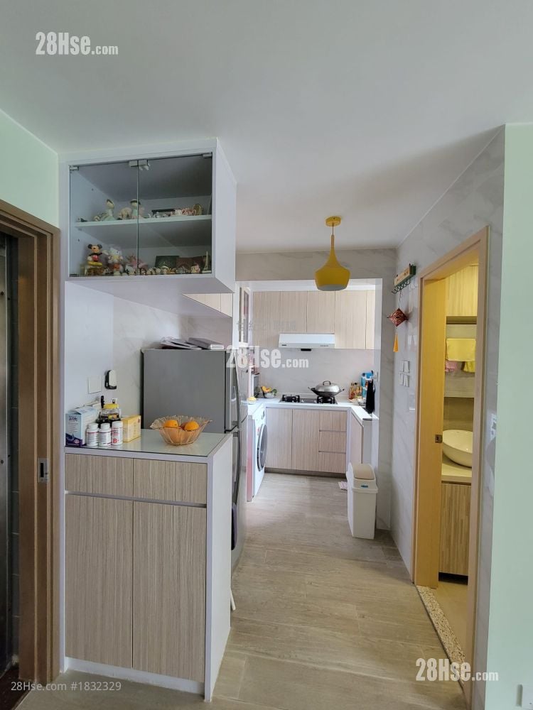 Hong Nga Court Sell 2 Bedrooms , 1 Bathroom 546 ft²