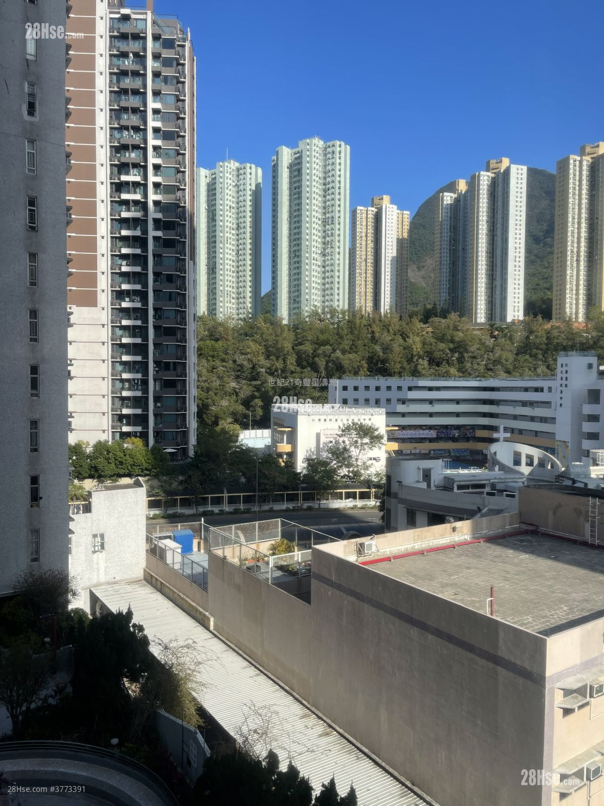 富辉花园 售盘 3 房 570 平方尺