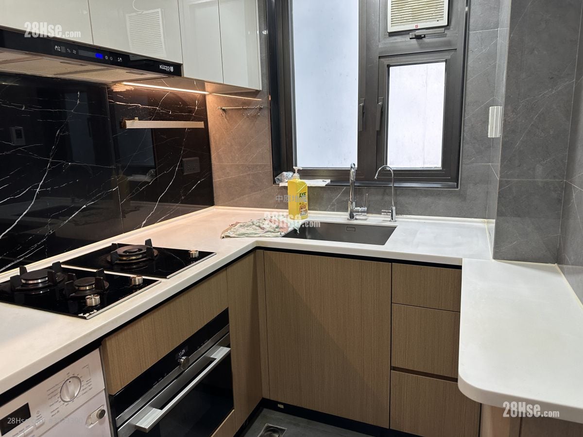 朗城滙 售盘 3 房 , 2 浴室 719 平方尺