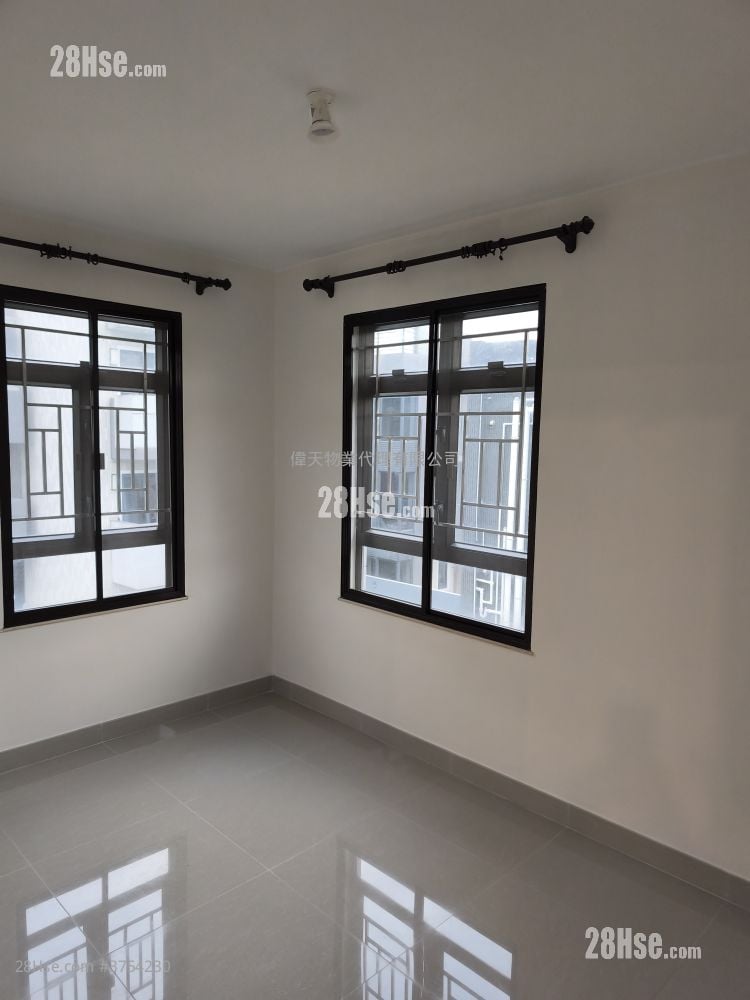 村屋 租盘 3 房 , 2 浴室 630 平方尺