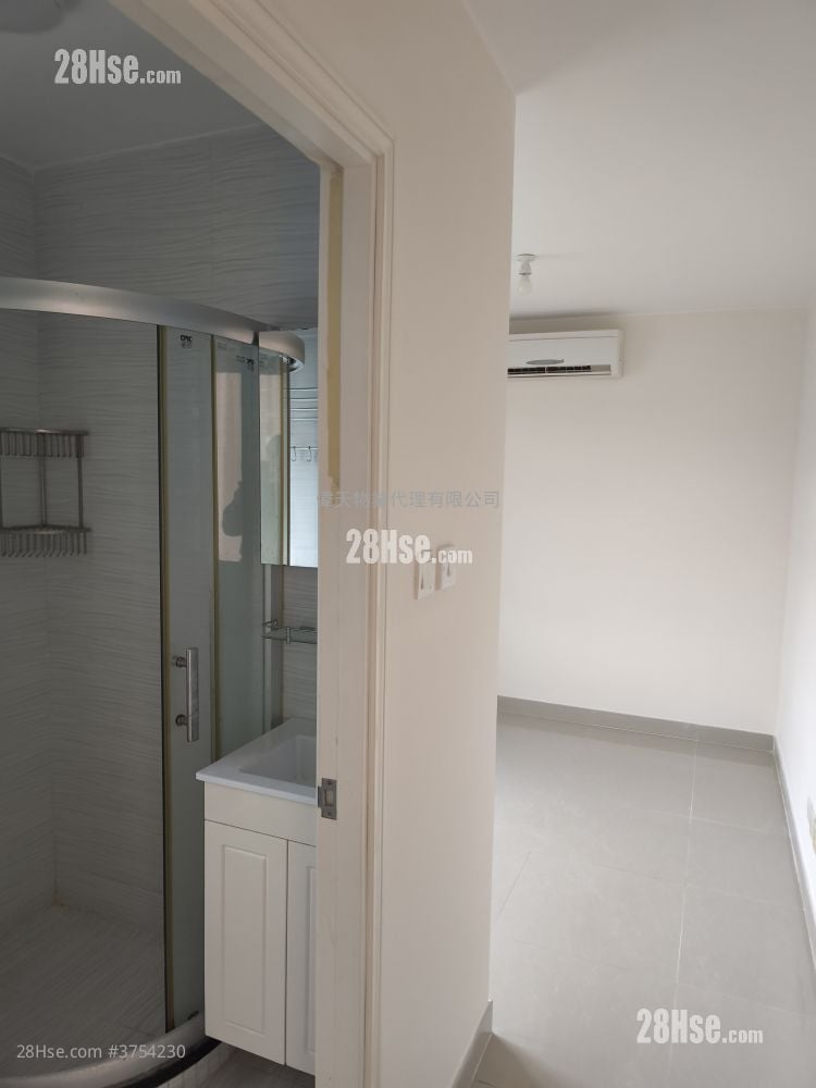 村屋 租盘 3 房 , 2 浴室 630 平方尺