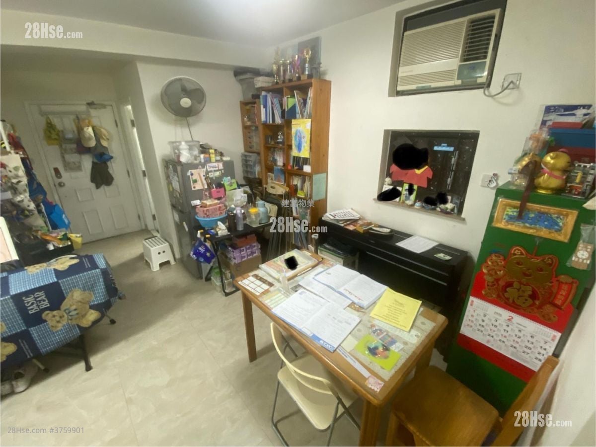 Crystal Park Sell 3 Bedrooms , 2 Bathrooms 604 ft²