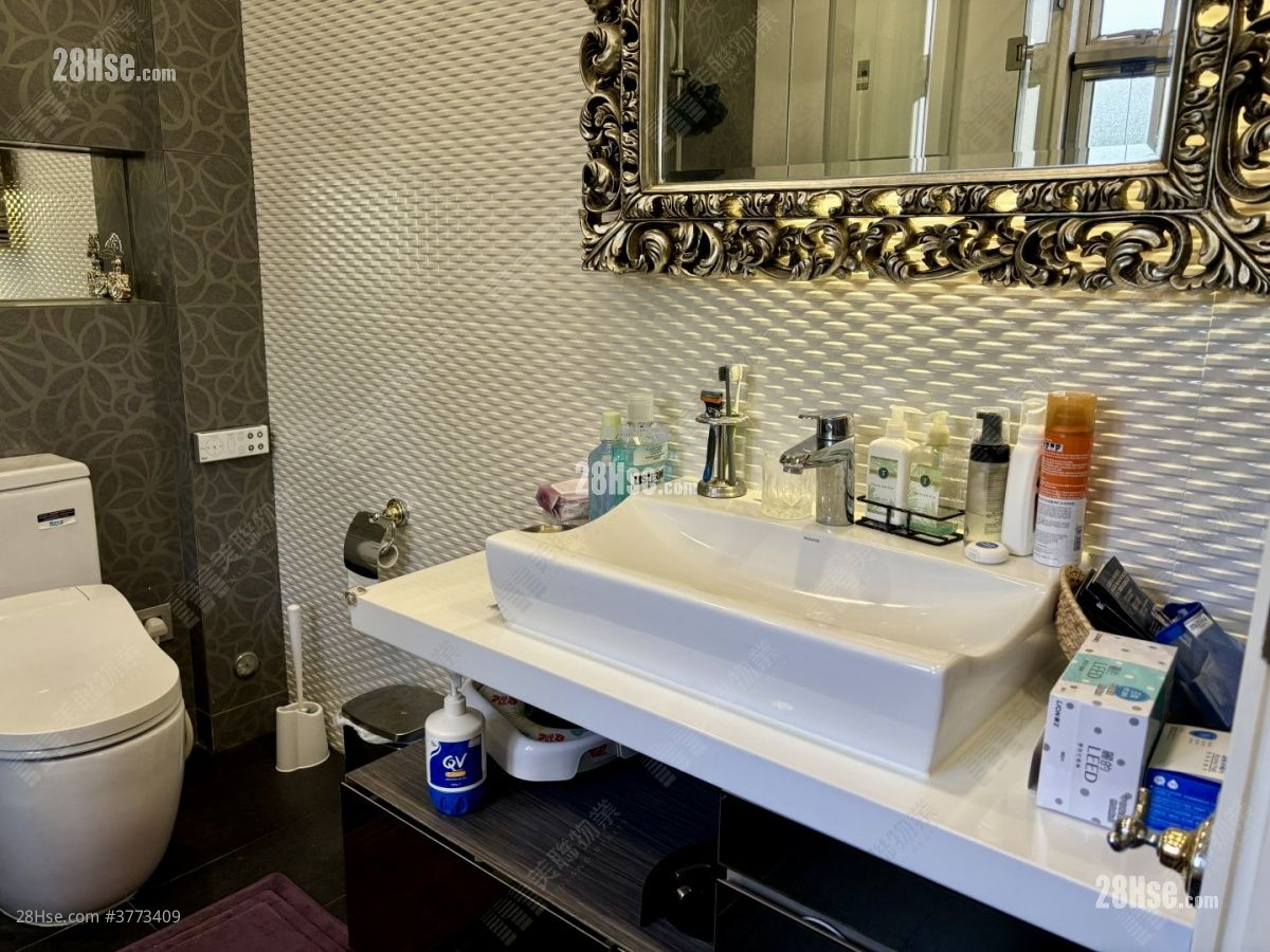 Long Beach Gardens Sell 4 Bedrooms , 4 Bathrooms 2,157 ft²