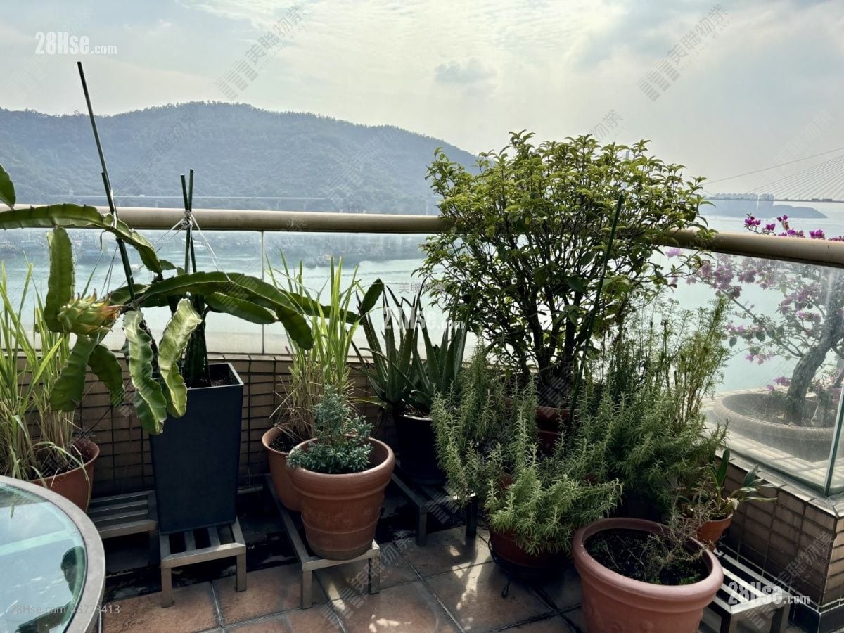 Long Beach Gardens Sell 4 Bedrooms , 4 Bathrooms 2,157 ft²