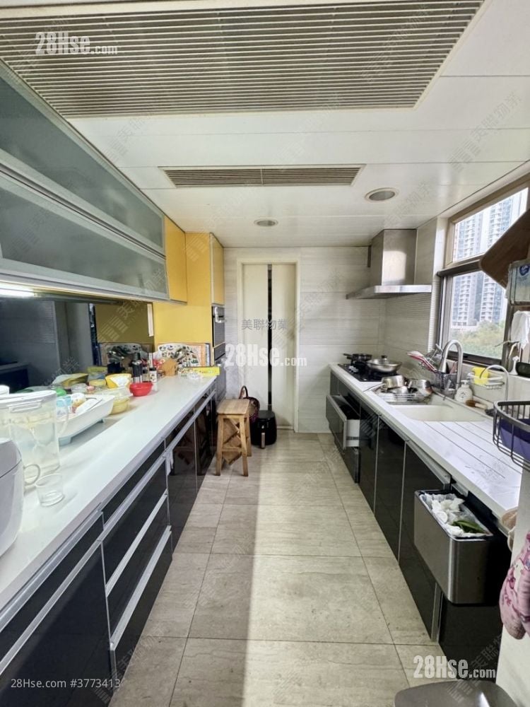 Long Beach Gardens Sell 4 Bedrooms , 4 Bathrooms 2,157 ft²