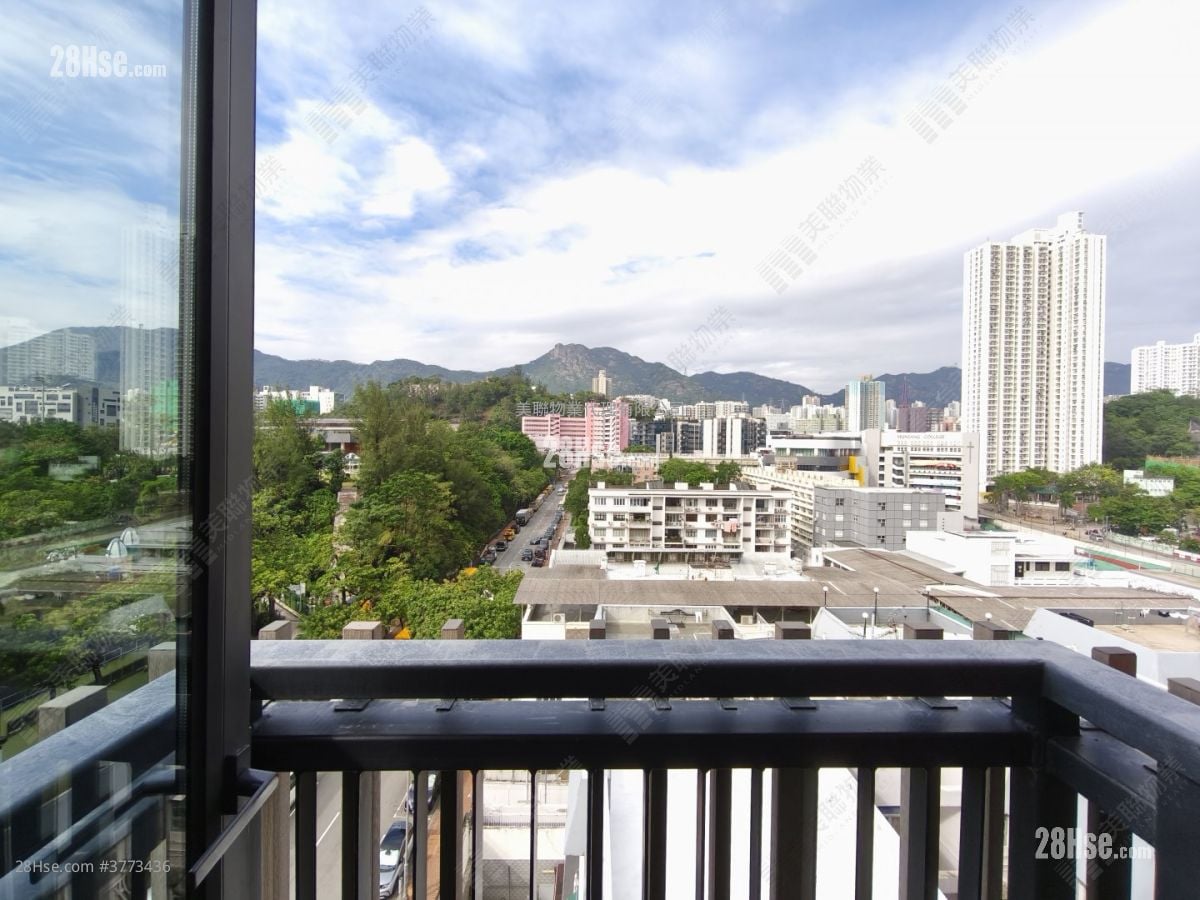 Ayton Sell 4 Bedrooms , 4 Bathrooms 1,189 ft²