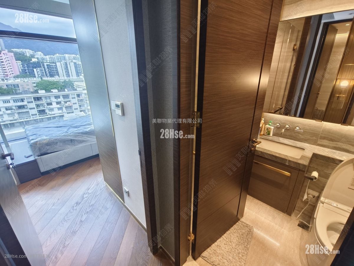 Ayton Sell 4 Bedrooms , 4 Bathrooms 1,189 ft²