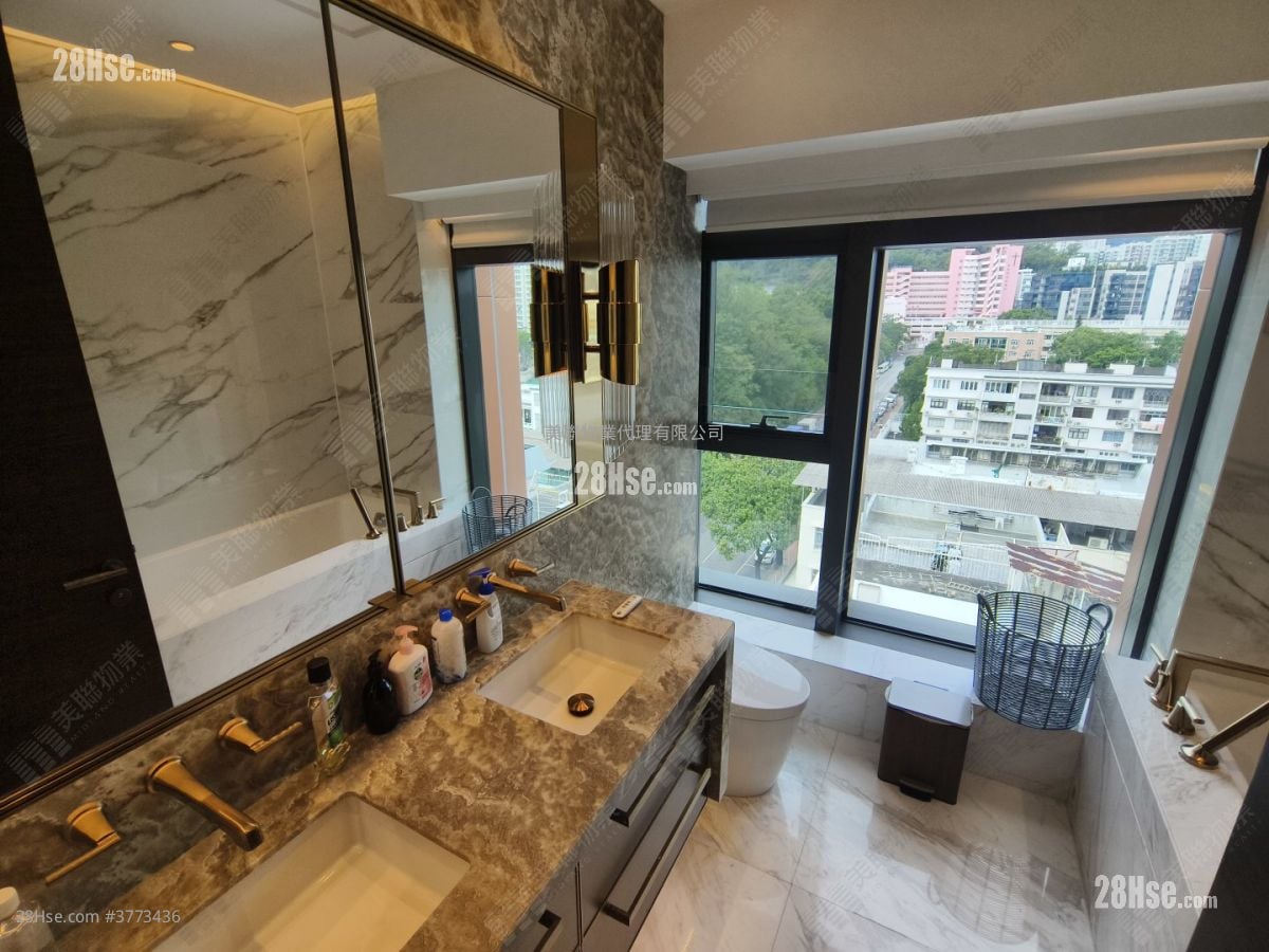 Ayton Sell 4 Bedrooms , 4 Bathrooms 1,189 ft²