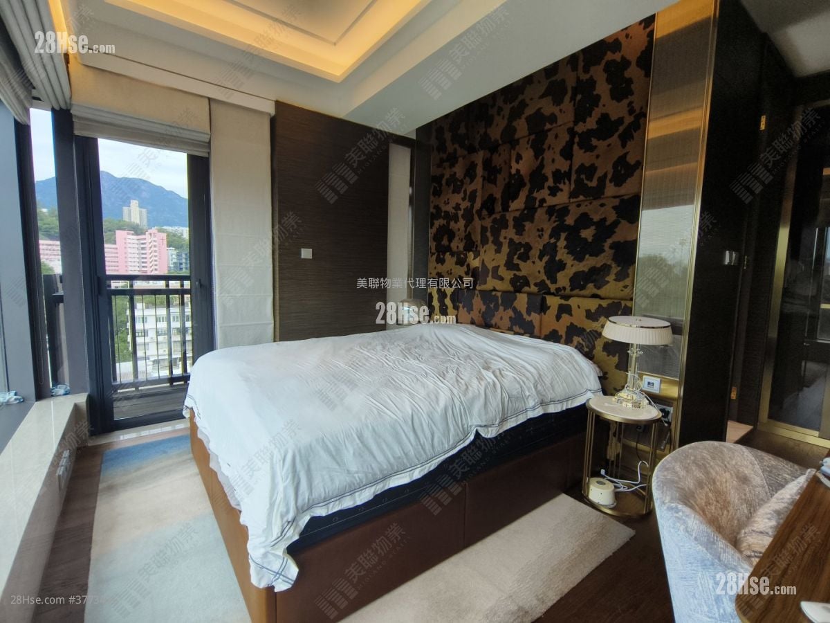 Ayton Sell 4 Bedrooms , 4 Bathrooms 1,189 ft²