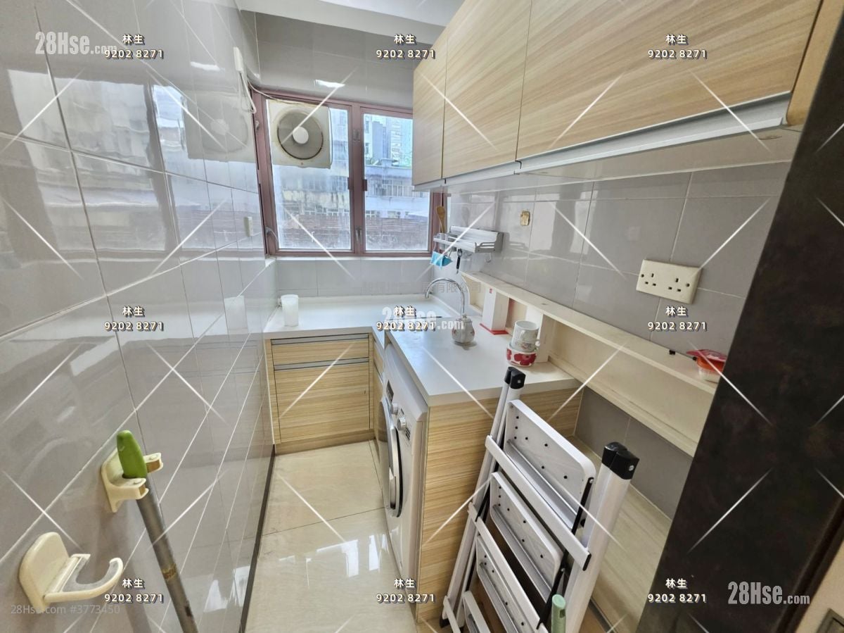 Orchid Court Sell 2 Bedrooms , 1 Bathroom 287 ft²