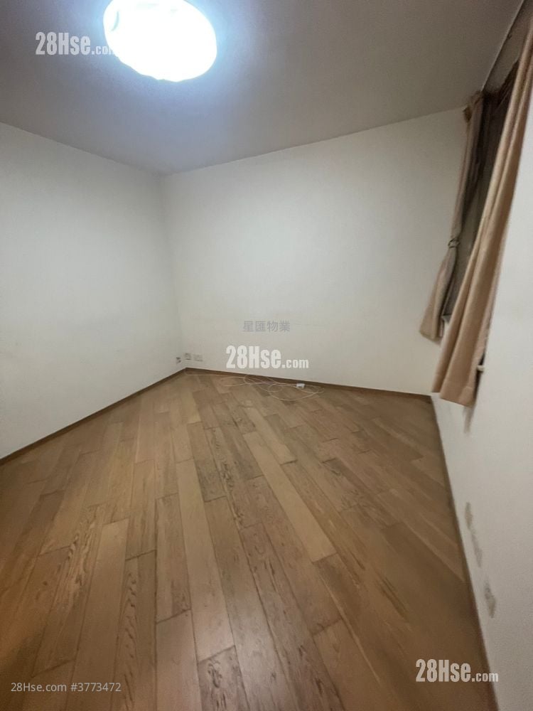 Harbour Place Sell 3 Bedrooms , 2 Bathrooms 593 ft²