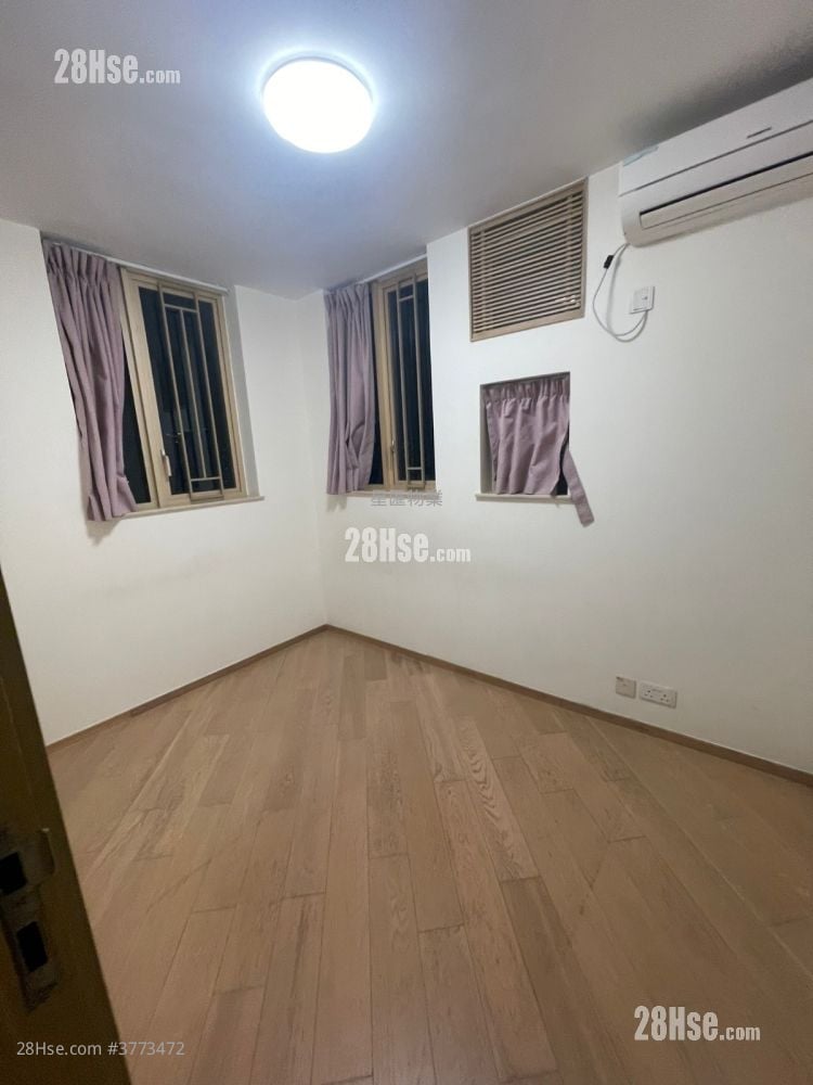 Harbour Place Sell 3 Bedrooms , 2 Bathrooms 593 ft²