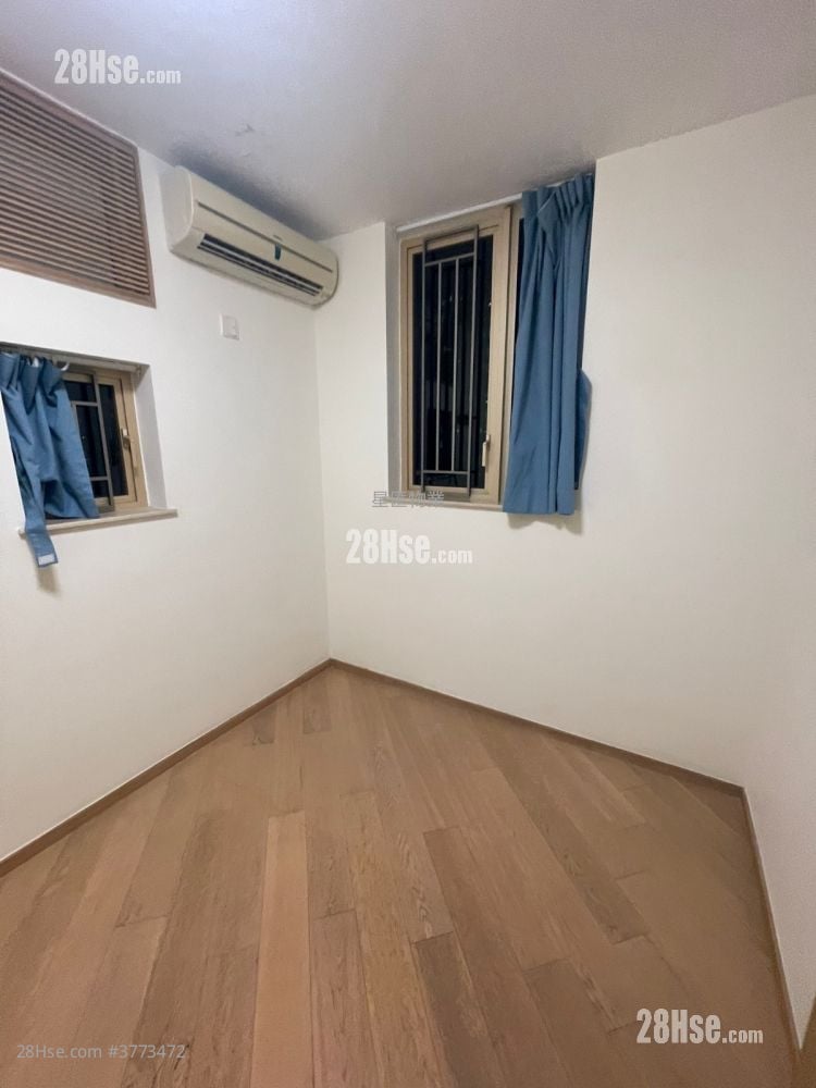 Harbour Place Sell 3 Bedrooms , 2 Bathrooms 593 ft²