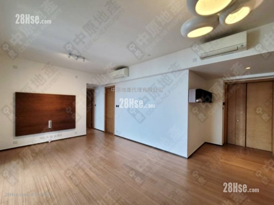 Arezzo Sell 2 Bedrooms 976 ft²