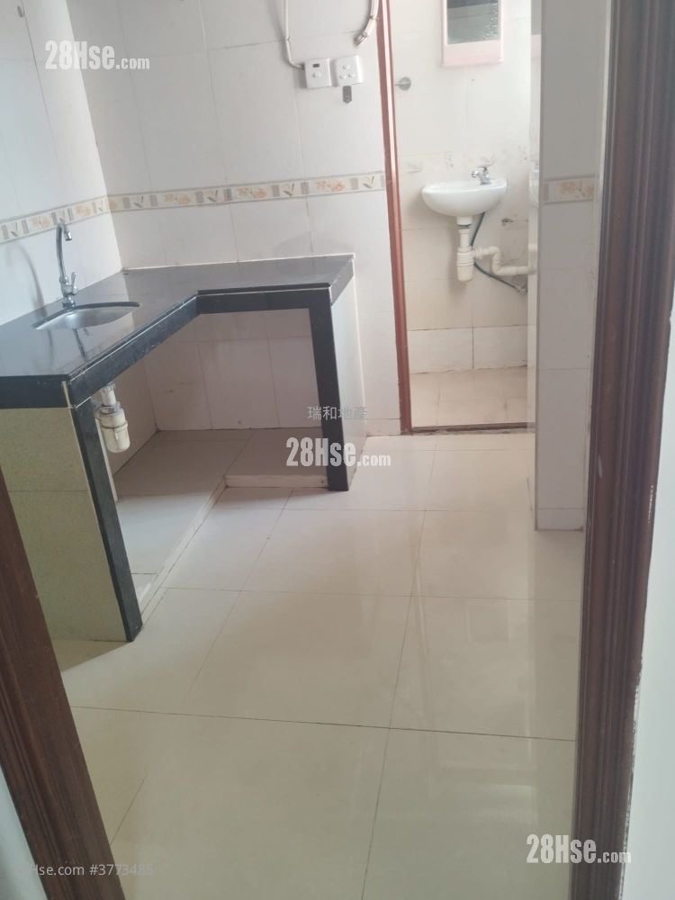 Wang Yip Building Rental 2 Bedrooms , 1 Bathroom 294 ft²