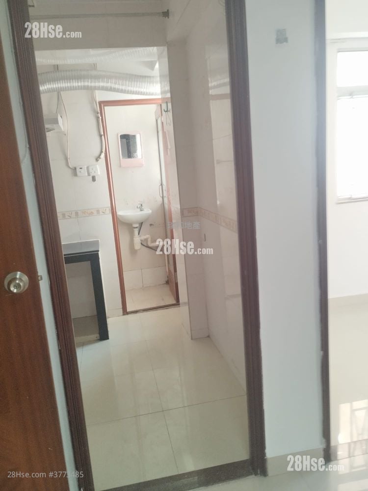 Wang Yip Building Rental 2 Bedrooms , 1 Bathroom 294 ft²