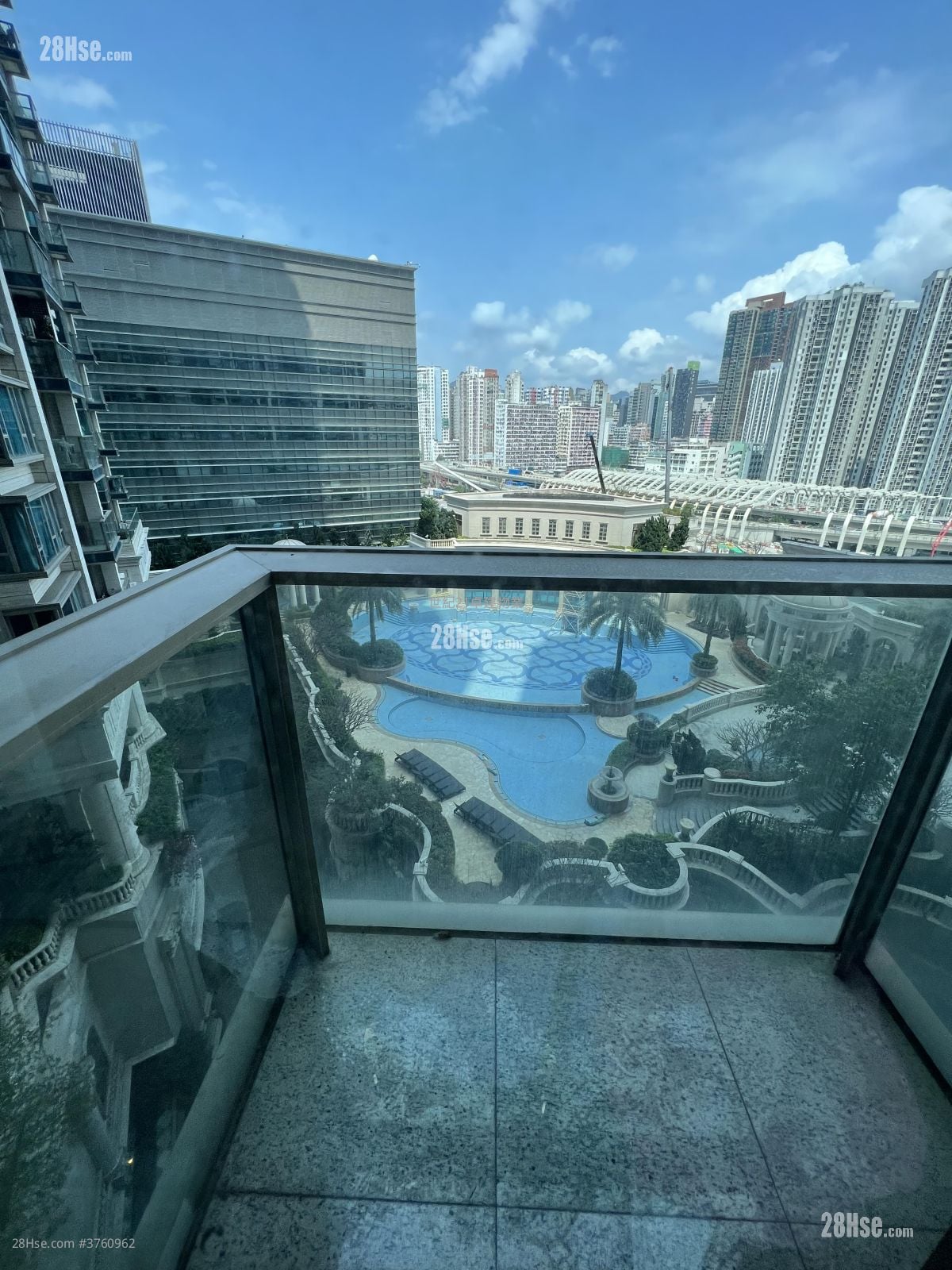 The Coronation Sell 2 Bedrooms , 1 Bathroom 513 ft²