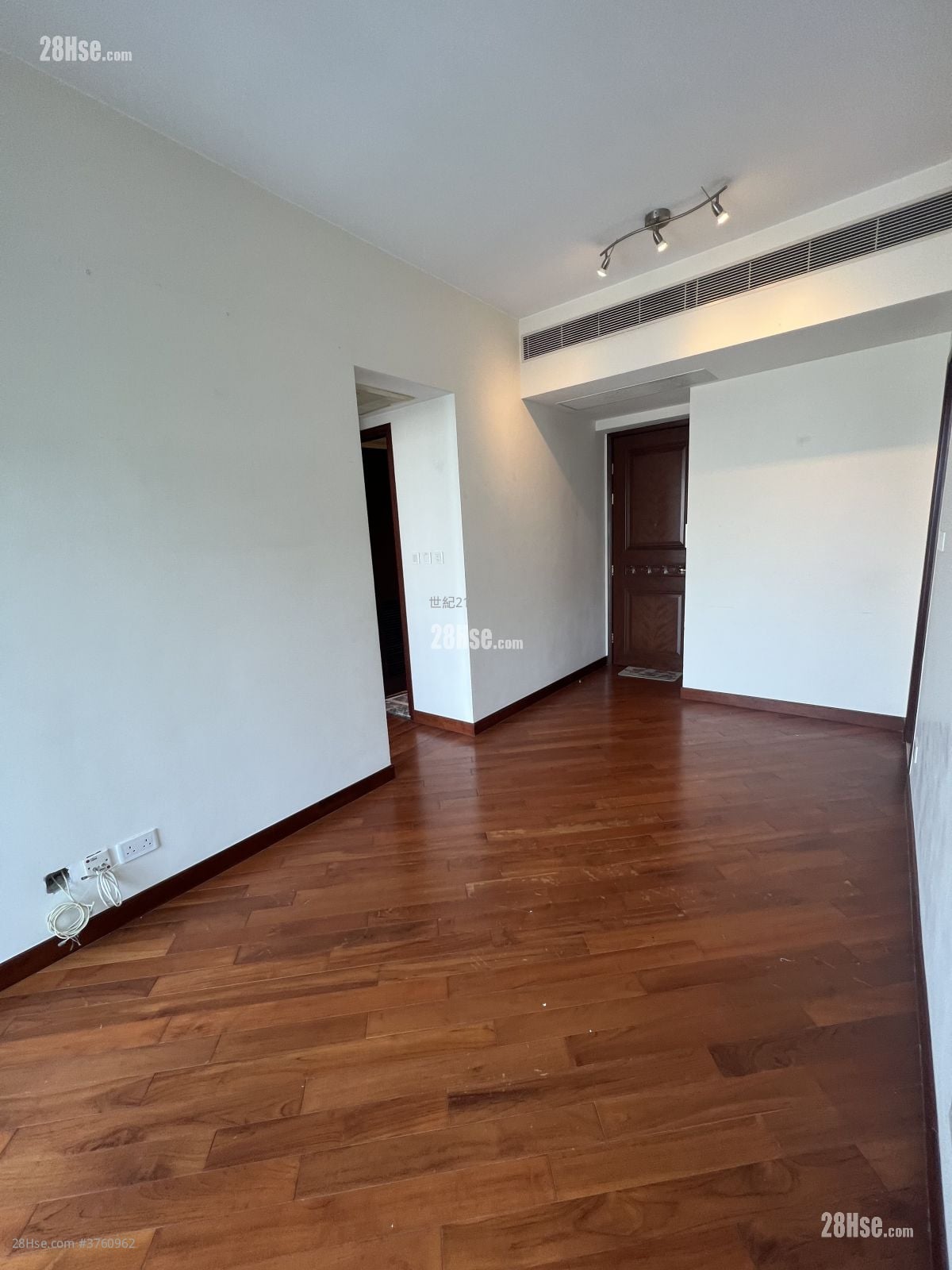 The Coronation Sell 2 Bedrooms , 1 Bathroom 513 ft²