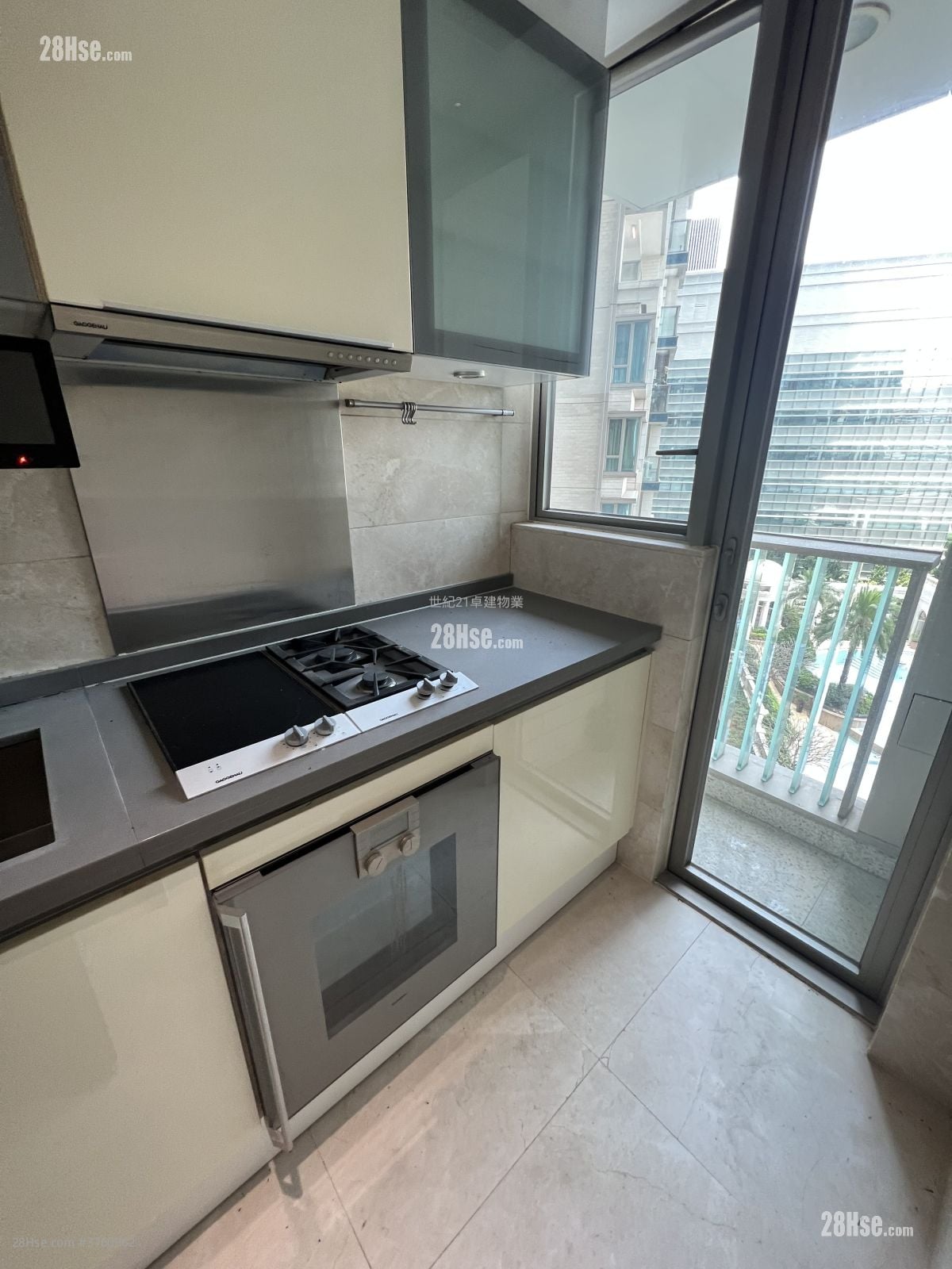 The Coronation Sell 2 Bedrooms , 1 Bathroom 513 ft²