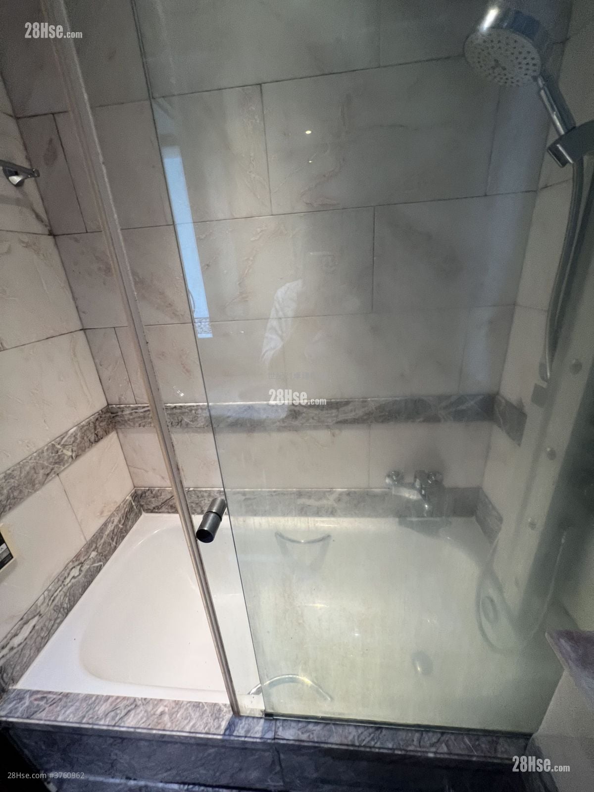 The Coronation Sell 2 Bedrooms , 1 Bathroom 513 ft²