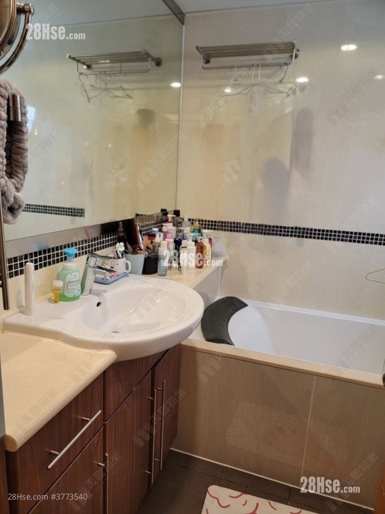 Sceneway Garden Sell 3 Bedrooms , 2 Bathrooms 720 ft²