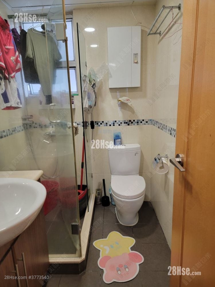 Sceneway Garden Sell 3 Bedrooms , 2 Bathrooms 720 ft²